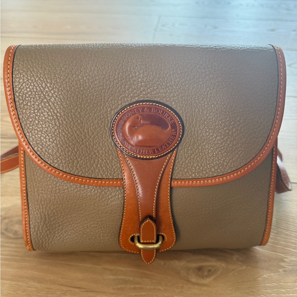 VINTAGE DOONEY & BOURKE Tan and Brown Leather Crossbody Bag-Great Condition!